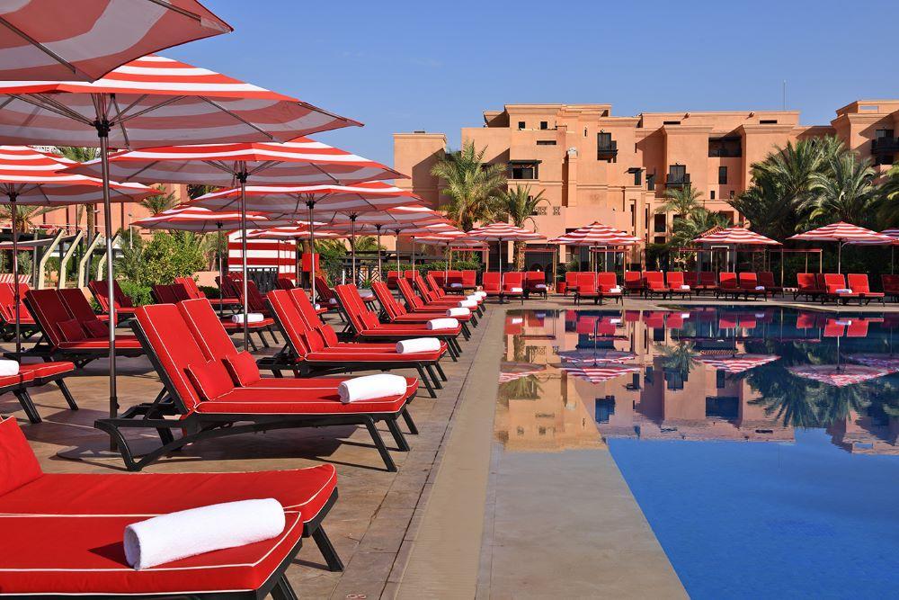 Moevenpick Hotel Mansour Eddahbi Marrakech Marrakesh Esterno foto The pool at the hotel