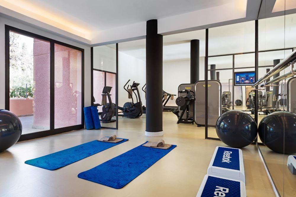 Moevenpick Hotel Mansour Eddahbi Marrakech Marrakesh Esterno foto The gym at the hotel